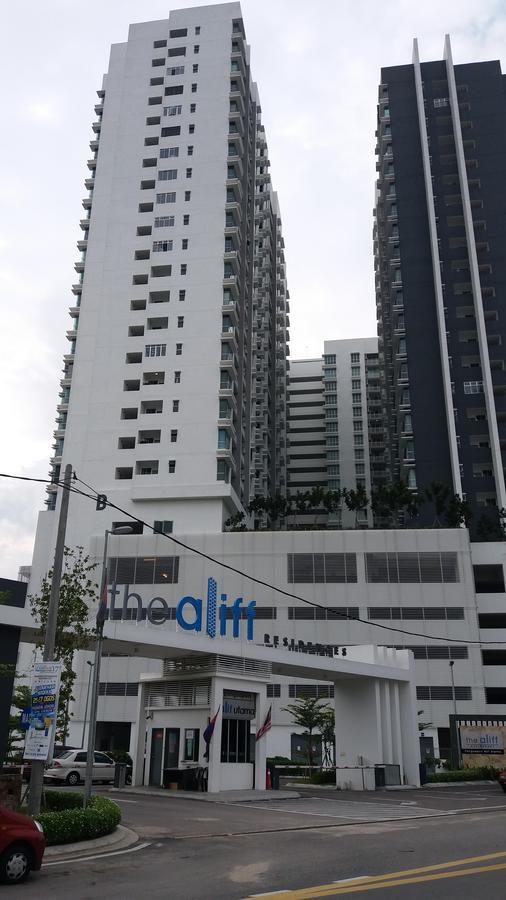 Apartment Alif Utama @ *