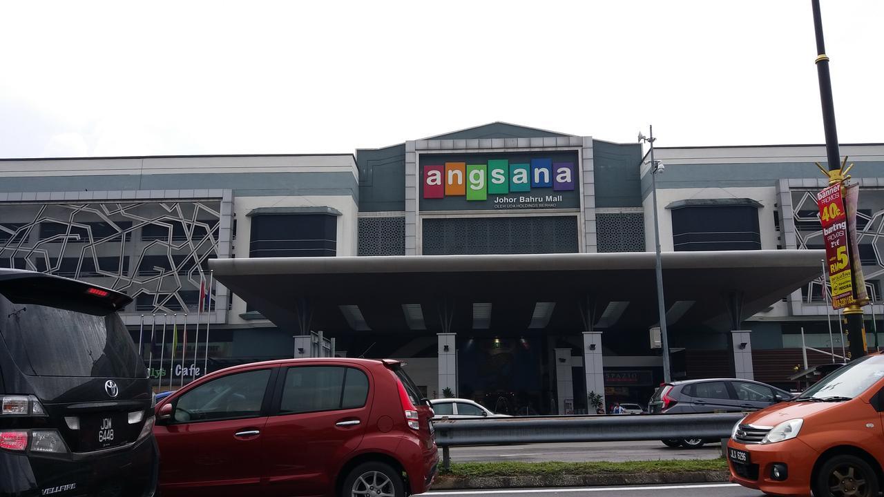 Alif Utama @ *